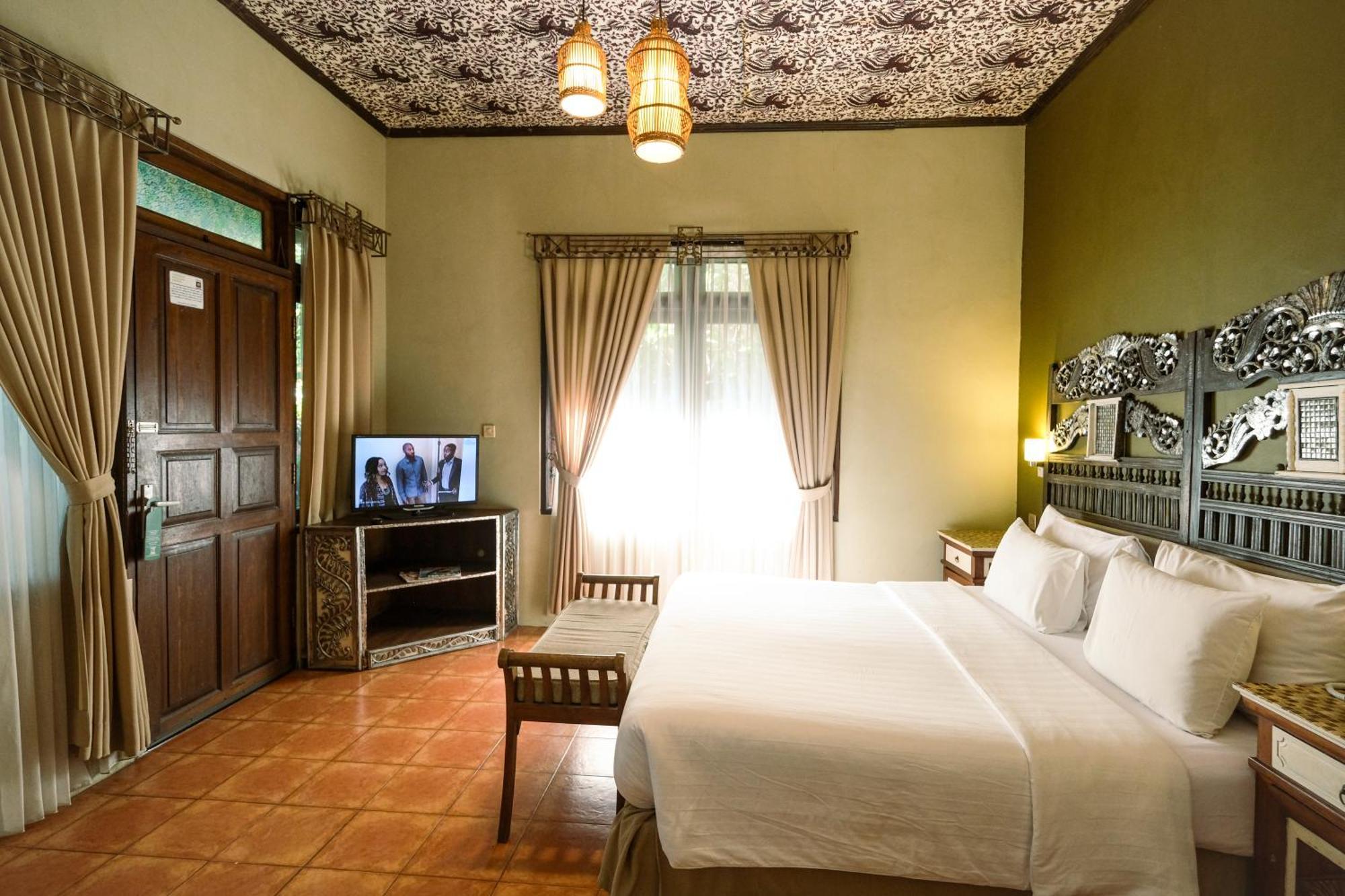 Hotel Peneeda View Sanur