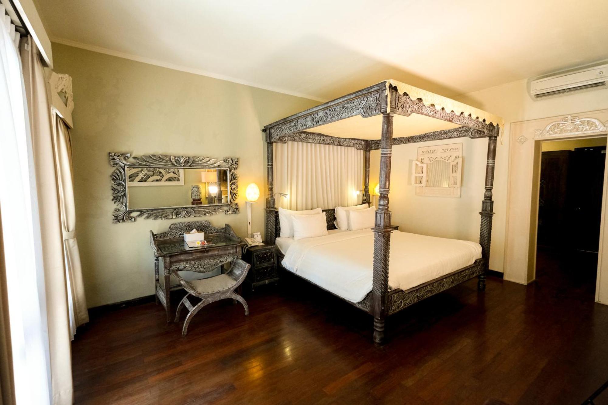 Hotel Peneeda View Sanur